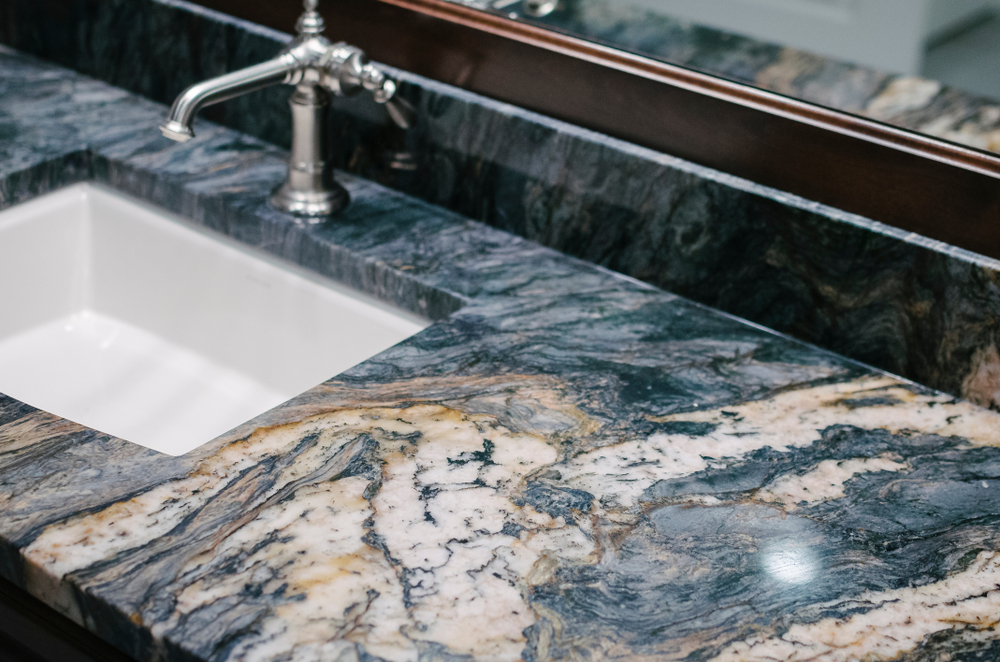 quartz-versus-granite-countertops-whats-the-difference